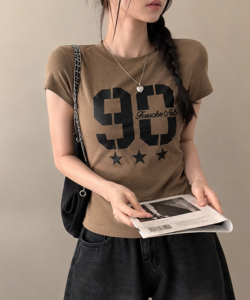VIVID LADY(ビビッドレディー)の「ナンバリングカレッジプリント 半袖Tシャツ(Tシャツ/カットソー・レディース・ホワイト/グレー/ブラウン/ブラック・FREE)」の11枚目の写真