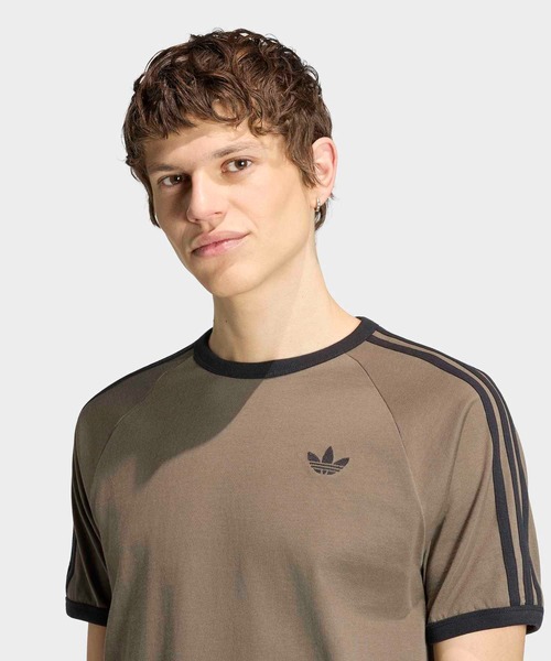 adidas(アディダス)の「スリーストライプス Tシャツ / アディダスオリジナルス adidas Originals(Tシャツ/カットソー・メンズ・ブラウン・3XL/XX-LARGE/X-SMALL/X-LARGE/SMALL/MEDIUM/LARGE)」の3枚目の写真