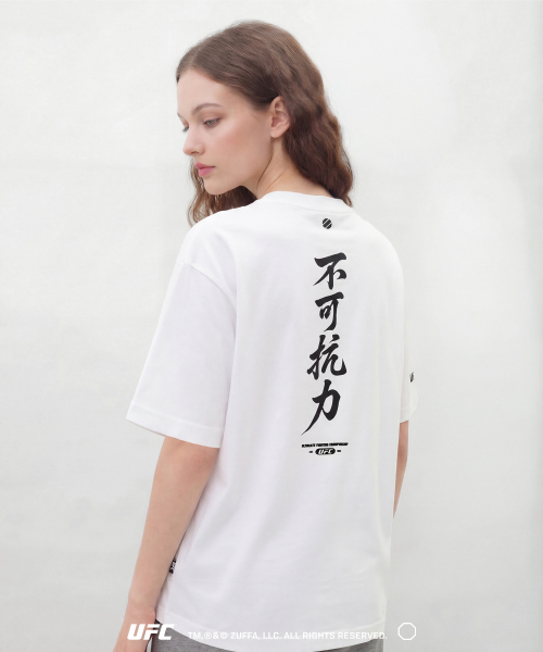 UFC SPORT(ユーエフシー スポーツ)の「UFC フォースマジュール 3.0 リラックスフィット 半袖Tシャツ ホワイト U2SSX2305WH(Tシャツ/カットソー・メンズ・その他・3XL/2XL/X-LARGE/LARGE/MEDIUM/SMALL)」の1枚目の写真