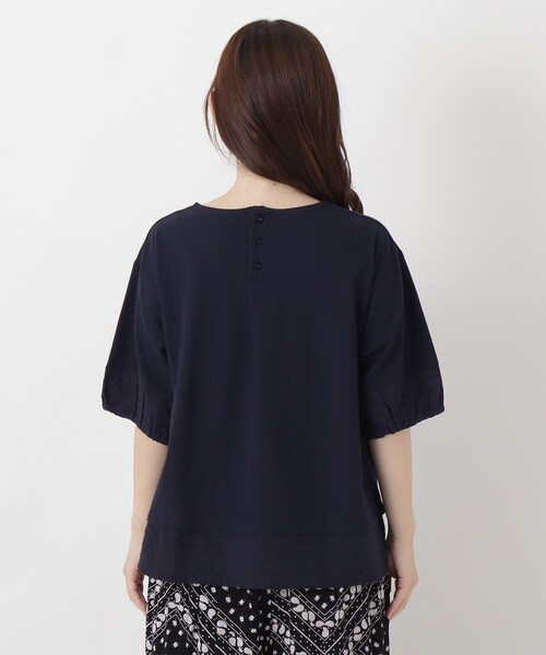 one'sterrace（ワンズテラス）の「レイヤード風 切替7分袖プルオーバー（Tシャツ/カットソー・レディース・グレー系4/アイボリー系8/ネイビー系5・02）」の16枚目の写真