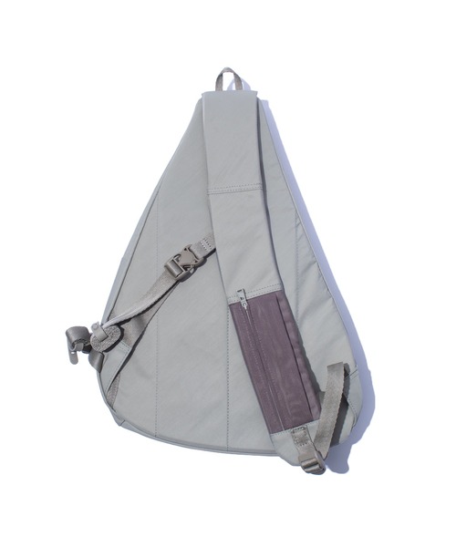 F/CE. (エフシーイー)の「F/CE. TEXTURED TWILL LAYERED SLINGER BAG / エフシーイー テクスチャード ツイル レイヤード スリンガーバッグ(ボディバッグ/ウエストポーチ・メンズ・ベージュ/ブラック/チャコール・FREE)」の17枚目の写真