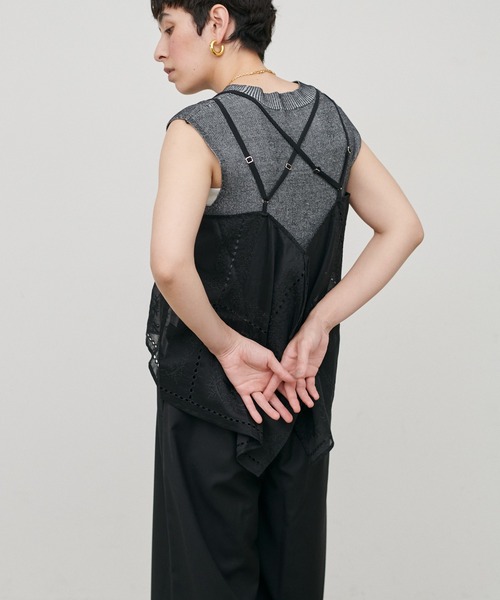 LARUTA（ラルータ）の「【LARUTA】スクエア刺繍レースキャミ（キャミソール・レディース・オフホワイト/ブラック・MEDIUM）」の11枚目の写真