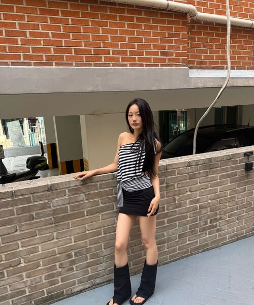 DIFFERSHOE（ディファーシュー）の「ノアールショートブーツ6.5CM [リネンブラック]（ブーツ・レディース・ブラック・22cm/22.5cm/23cm/23.5cm/24cm/24.5cm/25cm）」の9枚目の写真