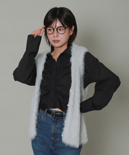 libelle more(リベル モア)の「ラメシャギーパールボタンVネックベスト(ベスト・レディース・アイボリー/ダークネイビー/ライトグレー・M)」の3枚目の写真