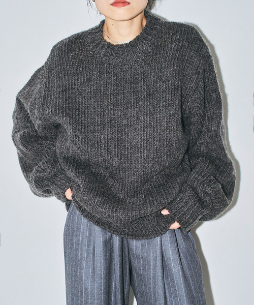 CITYSHOP(シティーショップ)の「LOOSE KNIT PULLOVER:ニット(ニット/セーター・レディース・ブラック/チャコールグレー/ベージュ・FREE)」の2枚目の写真