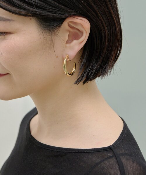 ear PAPILLONNER(イアパピヨネ)の「《WEB&一部店舗限定》ねじれフープイヤリング(イヤリング・レディース・シルバー/ゴールド・FREE)」の15枚目の写真