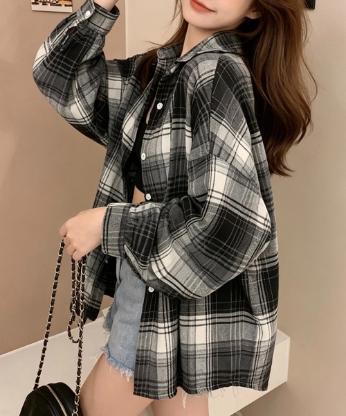 SHOUYO（ショウヨウ）の「オーバーサイズチェック柄シャツ（シャツ/ブラウス・レディース・レッド/ネイビー/イエロー/ブラック・M）」の6枚目の写真
