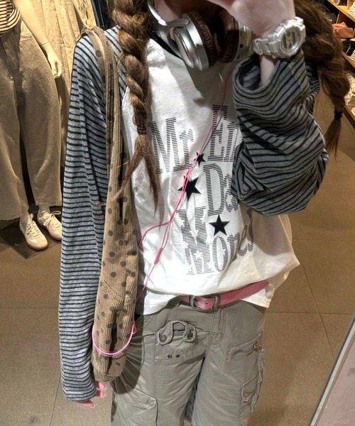 SHEENA(シーナ)の「【秋冬新作】ボーダー×スターロゴラグランロンT(Tシャツ/カットソー・レディース・ホワイト・M/L/S)」の2枚目の写真
