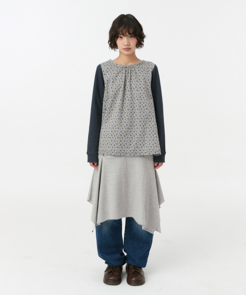 OHESHIO(オヘシオ)の「フローラルウーブンパネルロングスリーブ、ネイビー(Tシャツ/カットソー・レディース・その他・FREE)」の7枚目の写真