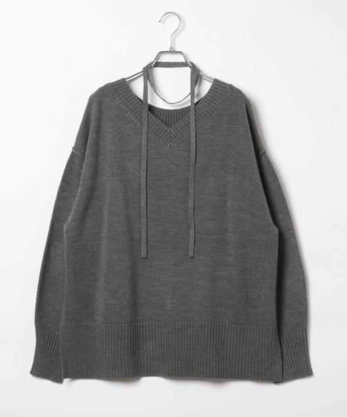 LEPSIM(レプシィム)の「《満たされニットシリーズ》Vネックプルオーバー 826787(ニット/セーター・レディース・サックスブルー/レッド/チャコールグレー/ブラック/アイボリー・FREE)」の4枚目の写真