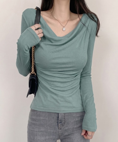 lulufa(ルルファ)の「ドレープネックオフショルダートップス(Tシャツ/カットソー・レディース・ブラック/ホワイト/ミント/ベージュ・FREE)」の1枚目の写真