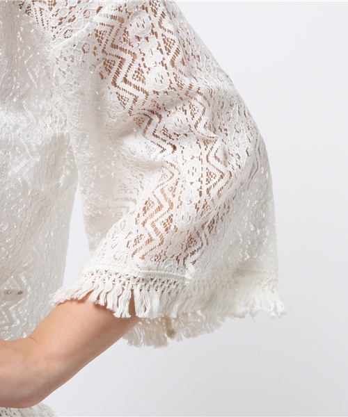 titivate（ティティベイト）の「ﾗｯｾﾙﾚｰｽﾌﾘﾝｼﾞ付きﾌﾞﾗｳｽ（シャツ/ブラウス・レディース・ブラック/アイボリー/キャメル・M）」の6枚目の写真