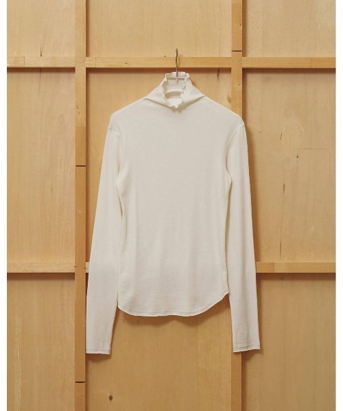TODAYFUL(トゥデイフル)の「TODAYFUL Soft Fraise Turtleneck Tops(Tシャツ/カットソー・レディース・ブラック/グレー/オフホワイト・FREE)」の1枚目の写真