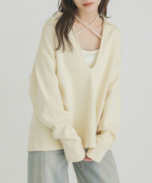 KBF(ケイビーエフ)の「キーネックカラーBIGトップス(Tシャツ/カットソー・レディース・アイボリー/ブラック/チャコールグレー・ONE)」の8枚目の写真