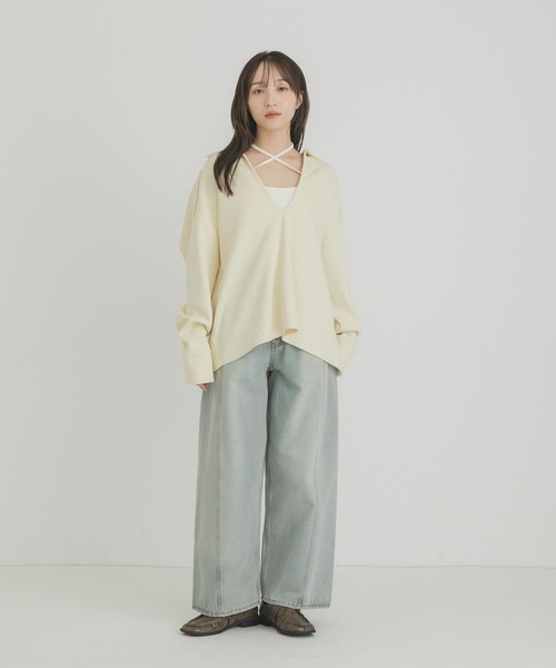KBF(ケイビーエフ)の「キーネックカラーBIGトップス(Tシャツ/カットソー・レディース・アイボリー/ブラック/チャコールグレー・ONE)」の11枚目の写真