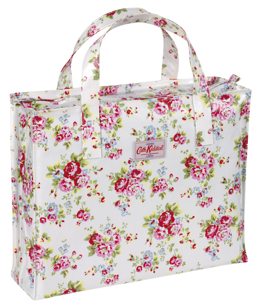 Cath Kidston(キャスキッドソン)の「CARRY ALL BAG(トートバッグ・レディース・ホワイト/ブラック/その他3/スカイブルー/レッド/グレー/ブラウン/その他8/ベージュ/その他10/グリーン/その他12/ブルー/その他14/その他15/その他16/その他17/その他18/その他19/その他20/イエロー/その他5/その他6/その他1/その他2/その他4/その他7/その他9/その他11/その他13・FREE/SMALL)」の21枚目の写真