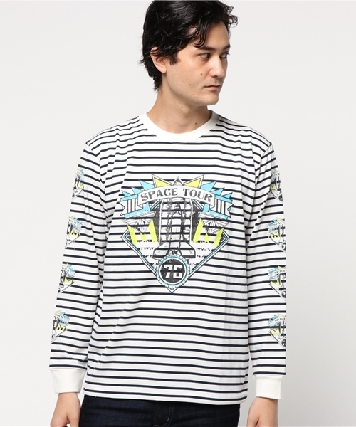 ALDIES(アールディーズ)の「Space Tour Long T 袖プリント ロングスリーブT(Tシャツ/カットソー・メンズ・ホワイト/ブラック/ホワイト系その他/ネイビー・MEDIUM/SMALL/LARGE)」の1枚目の写真