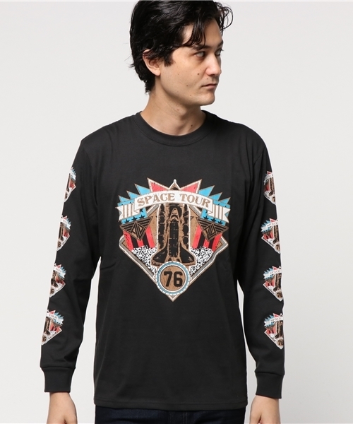 ALDIES(アールディーズ)の「Space Tour Long T 袖プリント ロングスリーブT(Tシャツ/カットソー・メンズ・ホワイト/ブラック/ホワイト系その他/ネイビー・MEDIUM/SMALL/LARGE)」の3枚目の写真