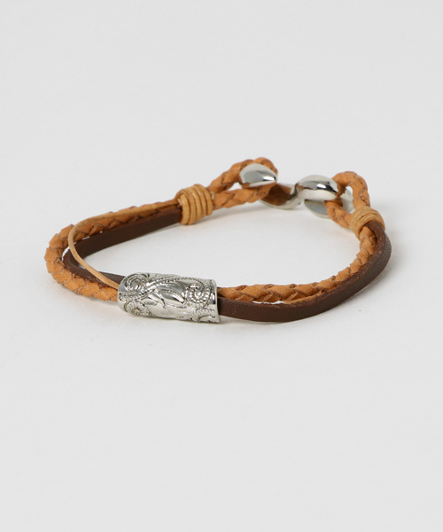 Kahiko(カヒコ)の「【Kahiko】チューブMEN'Sレザーブレスレット(ブレスレット・メンズ・ブラック/ブラウン/キャメル・FREE)」の3枚目の写真