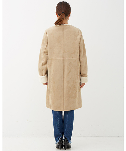 IEDIT（イディット）の「ノーカラーで着ぶくれ知らず　着こなし自在のリバーシブルエコムートンコート＜ベージュ＞（ムートンコート・レディース・ベージュ・XX-LARGE/LARGE/MEDIUM/SMALL/X-LARGE）」の13枚目の写真