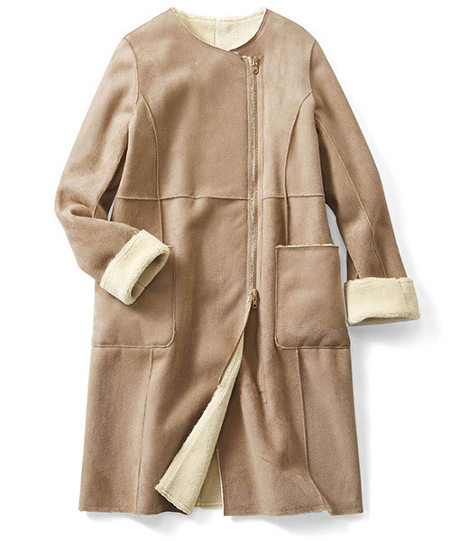 IEDIT（イディット）の「ノーカラーで着ぶくれ知らず　着こなし自在のリバーシブルエコムートンコート＜ベージュ＞（ムートンコート・レディース・ベージュ・XX-LARGE/LARGE/MEDIUM/SMALL/X-LARGE）」の16枚目の写真