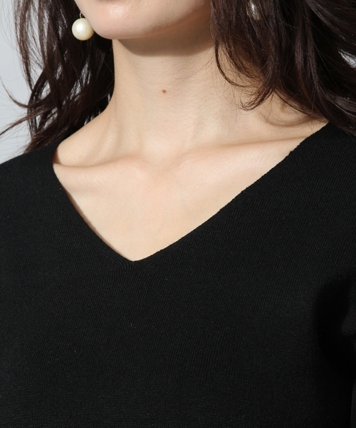 Andemiu（アンデミュウ）の「ソデチュールＶ／Ｎニット786041（ニット/セーター・レディース・ホワイト/ブラック/グレー/ネイビー・FREE）」の17枚目の写真