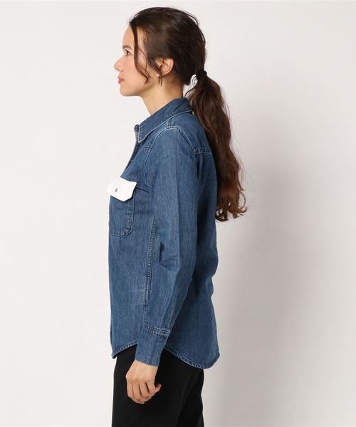 Calvin Klein Jeans(カルヴァンクラインジーンズ)の「ウェスタン スリムデニムシャツ(シャツ/ブラウス・レディース・ブルー・LARGE/MEDIUM/SMALL/X-SMALL)」の2枚目の写真