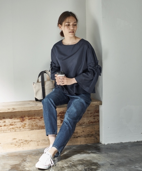 AMERICAN HOLIC（アメリカンホリック）の「・フレアリボン袖ブラウス（シャツ/ブラウス・レディース・チャコールグレー/ネイビー/オフホワイト/ライトベージュ・FREE）」の18枚目の写真