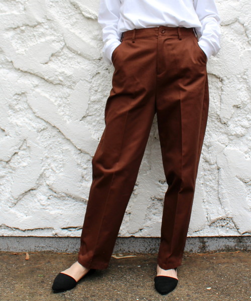 ottilie(オティーリエ)の「ハイウエストパンツ(その他パンツ・レディース・ベージュ/ブラウン/カーキ・SMALL/MEDIUM)」の2枚目の写真