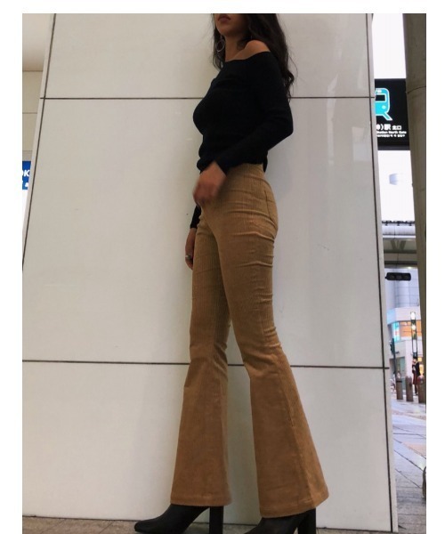 EGOIST(エゴイスト)の「コーデュロイハイウエストフレアパンツ(その他パンツ・レディース・ベージュ/カーキ・SMALL/MEDIUM/X-SMALL)」の8枚目の写真