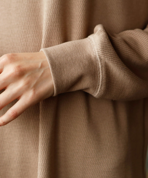 Luz Llena（ラズレナ）の「裾スリットサーマルワンピース（ワンピース・レディース・ブラック/ベージュ/グレー・MEDIUM）」の5枚目の写真