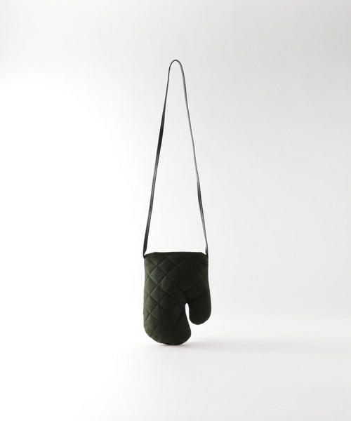 Steven Alan(スティーブンアラン)の「<MAKE WHAT YOU WILL>MITTEN POCHETTE/ポシェット(ショルダーバッグ・レディース・ダークグリーン/ブラック・FREE)」の4枚目の写真