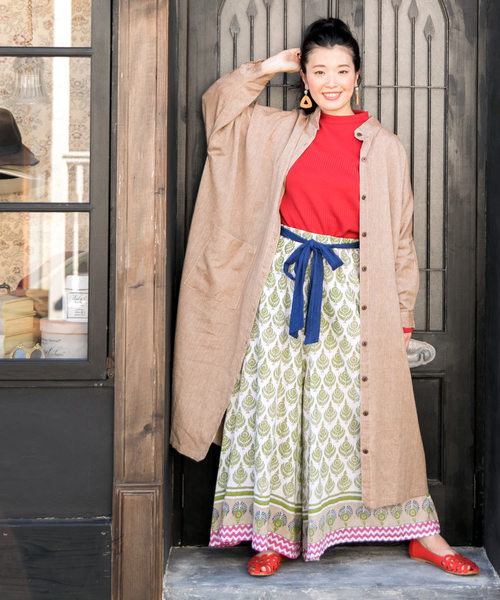 チャイハネ（チャイハネ）の「【チャイハネ】yul バンドカラーシャツワンピース（シャツワンピース・レディース・ブラック/オフホワイト/カーキ/グリーン/キャメル/ターコイズブルー/ブルー・FREE）」の7枚目の写真