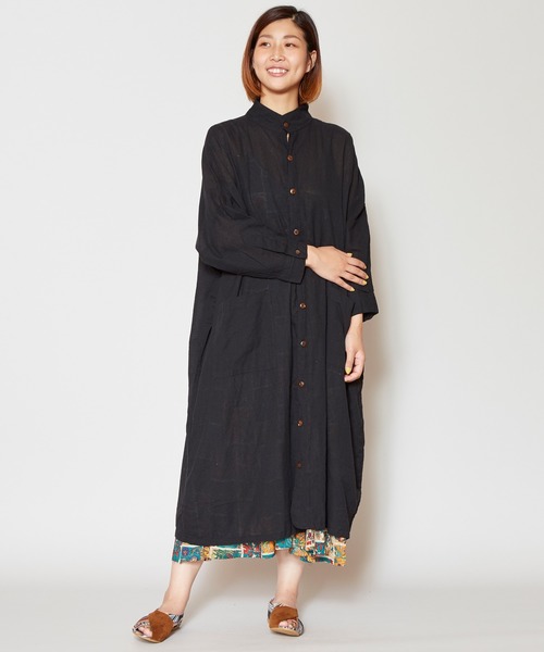 チャイハネ（チャイハネ）の「【チャイハネ】yul バンドカラーシャツワンピース（シャツワンピース・レディース・ブラック/オフホワイト/カーキ/グリーン/キャメル/ターコイズブルー/ブルー・FREE）」の17枚目の写真