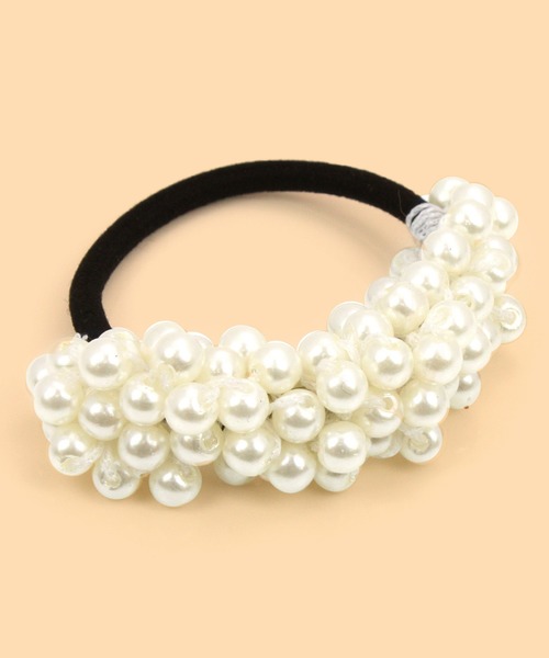 florist（フローリスト）の「小粒パールモチーフヘアゴム（ヘアゴム・レディース・ホワイト/ネイビー/ゴールド/シルバー/レッド・FREE）」の2枚目の写真