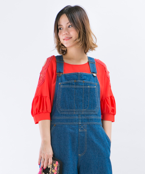 mystic(ミスティック)の「肩レースパフブラウス(シャツ/ブラウス・レディース・オフホワイト/ブルー/レッド/ベージュ/ブラック・フリ-)」の5枚目の写真