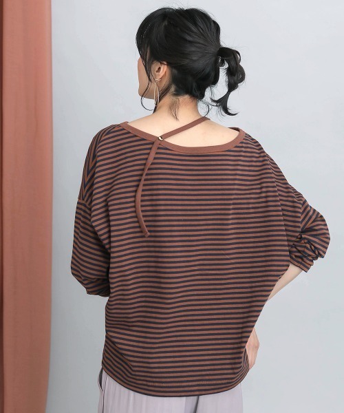 Bou Jeloud(ブージュルード)の「抗菌ケア2wayネックボーダープルオーバー(Tシャツ/カットソー・レディース・ブラック/ブラウン・FREE)」の2枚目の写真