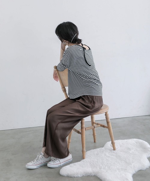 Bou Jeloud(ブージュルード)の「抗菌ケア2wayネックボーダープルオーバー(Tシャツ/カットソー・レディース・ブラック/ブラウン・FREE)」の4枚目の写真