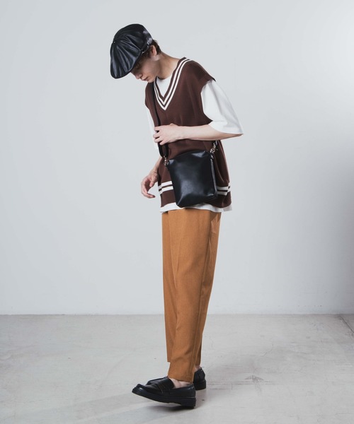 WEGO（ウィゴー）の「WEGO/フェイクレザーフラットショルダーバッグ（ショルダーバッグ・メンズ・ブラック/ブラック系その他・FREE）」の3枚目の写真