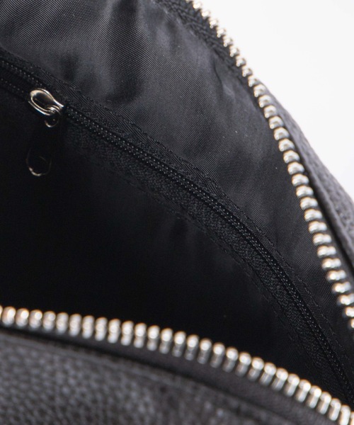 WEGO（ウィゴー）の「WEGO/フェイクレザーフラットショルダーバッグ（ショルダーバッグ・メンズ・ブラック/ブラック系その他・FREE）」の15枚目の写真