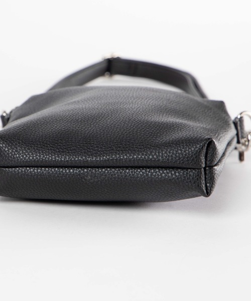 WEGO（ウィゴー）の「WEGO/フェイクレザーフラットショルダーバッグ（ショルダーバッグ・メンズ・ブラック/ブラック系その他・FREE）」の18枚目の写真