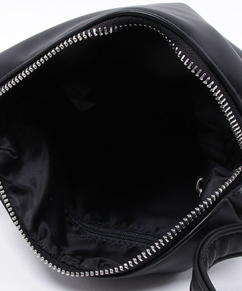 WEGO（ウィゴー）の「WEGO/フェイクレザーフラットショルダーバッグ（ショルダーバッグ・メンズ・ブラック/ブラック系その他・FREE）」の21枚目の写真