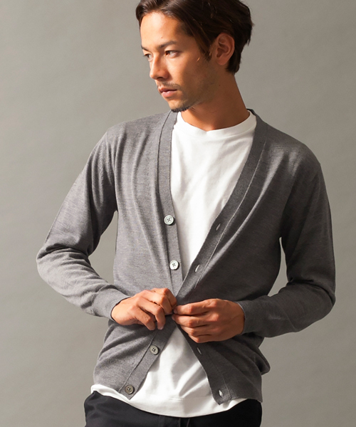 BEAUTY&YOUTH UNITED ARROWS（ビューティーアンドユースユナイテッドアローズ）の「BY イタリー ヤーン V カーディガン§◆（カーディガン/ボレロ・メンズ・ブラウン/ライトブルー/ブラック/グレー/ネイビー・LARGE/SMALL/MEDIUM/X-LARGE）」の3枚目の写真