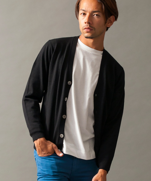 BEAUTY&YOUTH UNITED ARROWS（ビューティーアンドユースユナイテッドアローズ）の「BY イタリー ヤーン V カーディガン§◆（カーディガン/ボレロ・メンズ・ブラウン/ライトブルー/ブラック/グレー/ネイビー・LARGE/SMALL/MEDIUM/X-LARGE）」の2枚目の写真