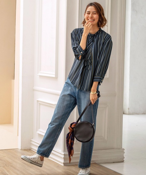 BELLUNA（ベルーナ）の「ジョーゼット素材ボウタイデザインブラウス（シャツ/ブラウス・レディース・ネイビー/オフホワイト/アイボリー/ネイビー×ホワイト・MEDIUM/LARGE/X-LARGE）」の9枚目の写真