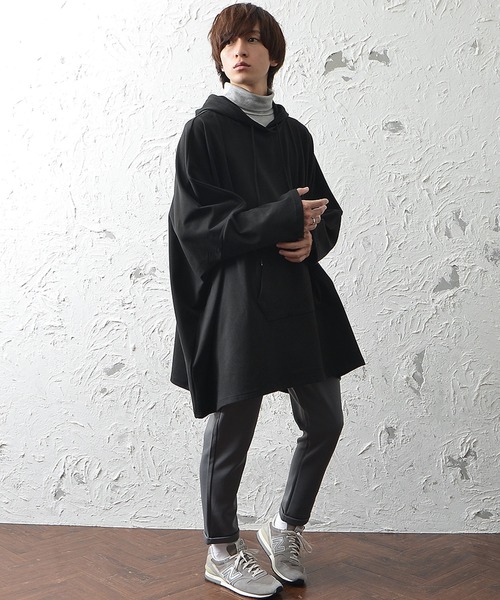 MinoriTY（マイノリティ）の「メンズスーパービッグポンチョパーカー（パーカー・メンズ・ブラック/チャコール/モカ・M/L）」の8枚目の写真