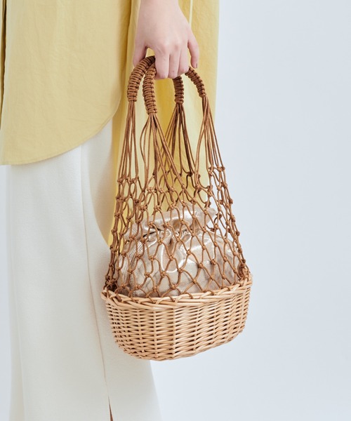 DouDou（ドゥドゥ）の「柳×マクラメ編みバッグ（トートバッグ・レディース・キナリ/ブラウン・FREE）」の6枚目の写真