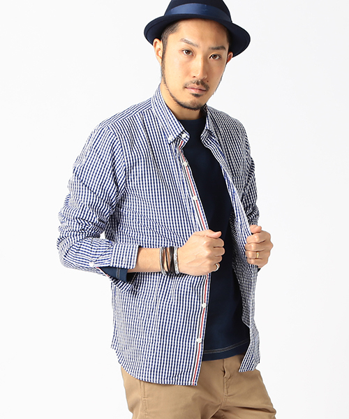 BEAMS(ビームス)の「BEAMS / ギンガムテープ ボタンダウンシャツ(シャツ/ブラウス・メンズ・ブラック/ブルー/パープル・SMALL/LARGE/MEDIUM/X-LARGE)」の1枚目の写真