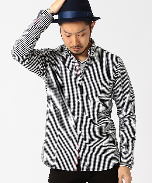 BEAMS(ビームス)の「BEAMS / ギンガムテープ ボタンダウンシャツ(シャツ/ブラウス・メンズ・ブラック/ブルー/パープル・SMALL/LARGE/MEDIUM/X-LARGE)」の2枚目の写真