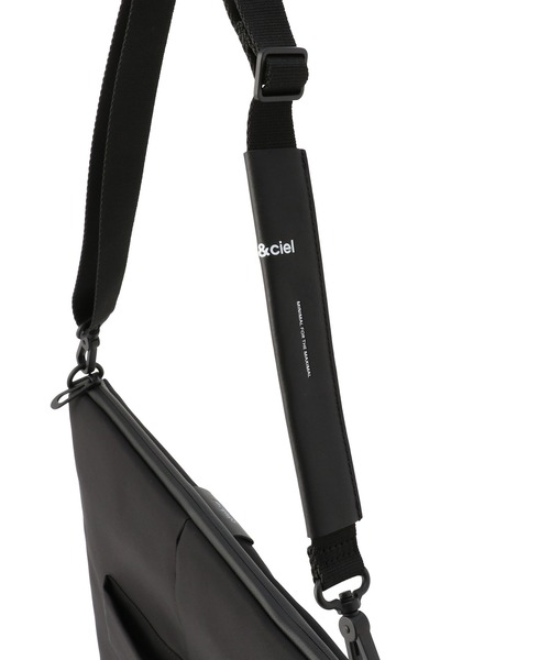 Cote&Ciel（コートエシエル）の「COTE&CIEL / ショルダーバッグ（トートバッグ・メンズ・ブラック・FREE）」の4枚目の写真